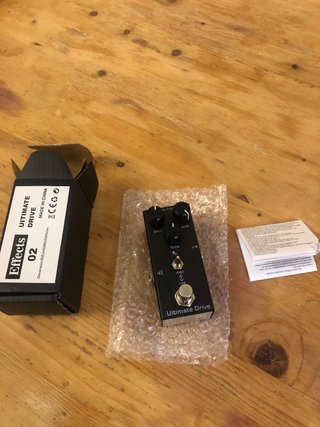 Pedal de guitarra negro