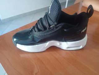 Zapatillas Nike Shox R4 Negras Talla 37,5