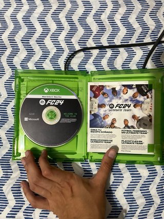 FC 24 Xbox One / Xbox Series X