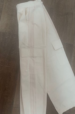 Pantalón cargo Adidas beige