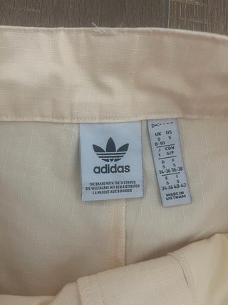 Pantalón cargo Adidas beige