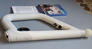 Sony PS4 aim controller con Farpoint