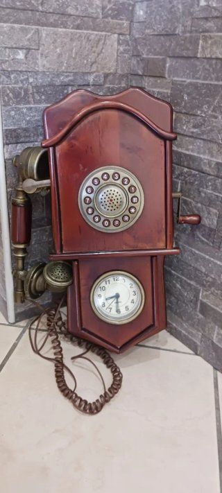 Telefono antico da parete non so se funziona