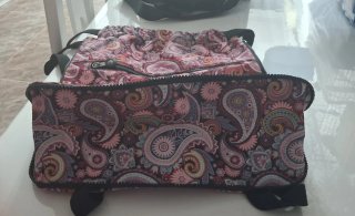 Mochila ajustable estampado Paisley