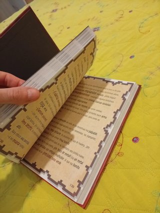 El gatito que se perdió en el inframundo. Libro