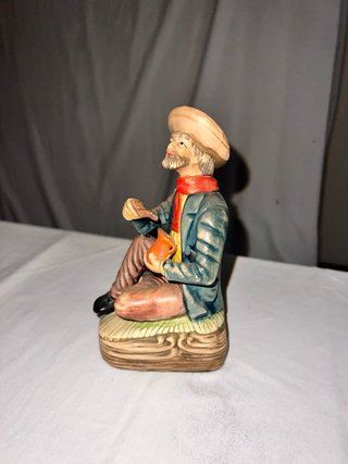 Figura cerámica hombre sombrero vaquero