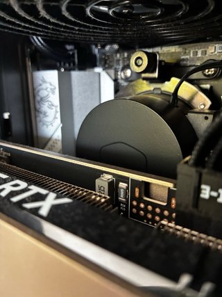 PC  Ryzen 5 9600X 32GB DDR5 5060Ti 16