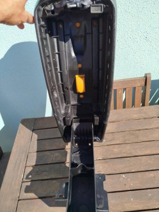 Asiento Vespino F18 Negro