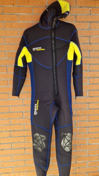 Traje neopreno Mares 7mm Talla 4