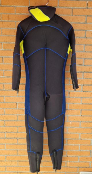 Traje neopreno Mares 7mm Talla 4