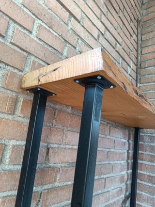 Mesa alta madera y hierro Medidas 85x80x23