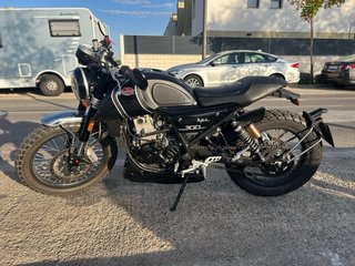 FB Mondial HPS 300 Negra