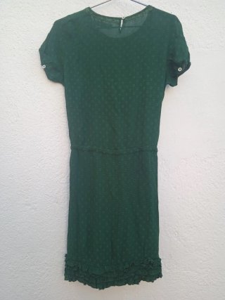 Vestido verde con lunares