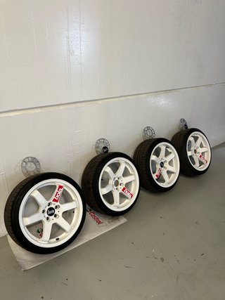 Llantas Bola B1 Blancas + GOMAS