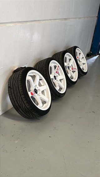 Llantas Bola B1 Blancas + GOMAS
