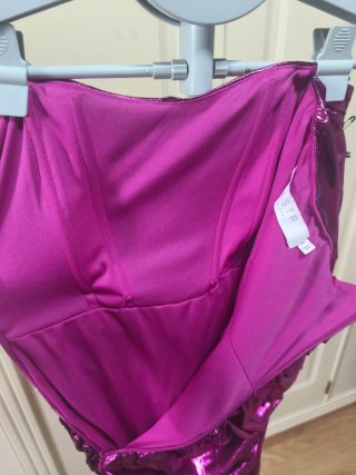 Vestido ASTR The Label Rosa Drapeado