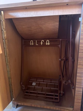 Máquina de coser Alfa vintage