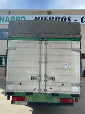 Caja de camión con lona