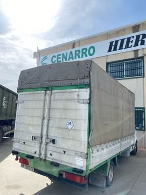 Caja de camión con lona