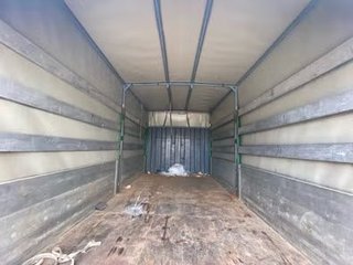 Caja de camión con lona