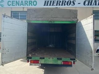 Caja de camión con lona