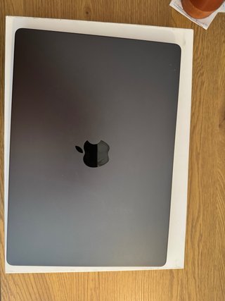 MacBook Pro M4 Space Gray