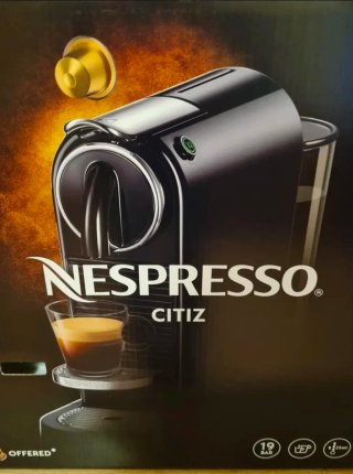 Cafetera Nespresso DeLonghi Nueva