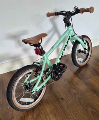 Bici infantil Vitus 14" super ligera como nueva