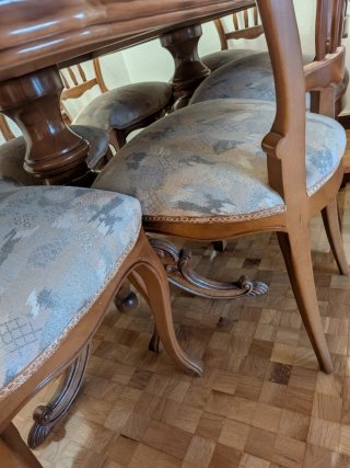 Conjunto mesa de roble y 4 sillas