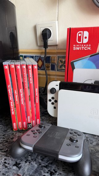 Nintendo Switch OLED Blanca + Accesorios