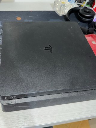 PS4 (PlayStation 4) Negra + Mando + Juegos
