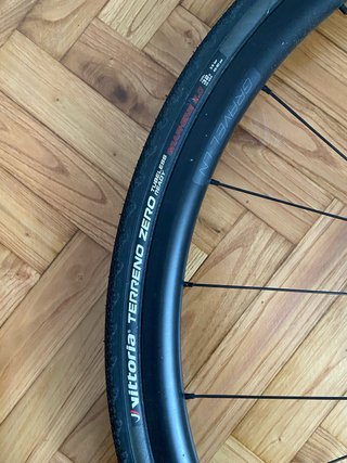Ruedas DT Swiss Gravel Aluminio