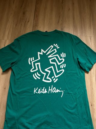 Camiseta verde Keith Haring - H&M