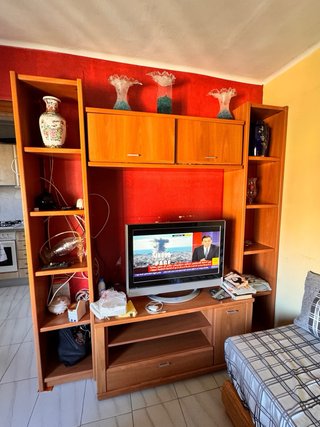 Mueble de salón vitrina madera
