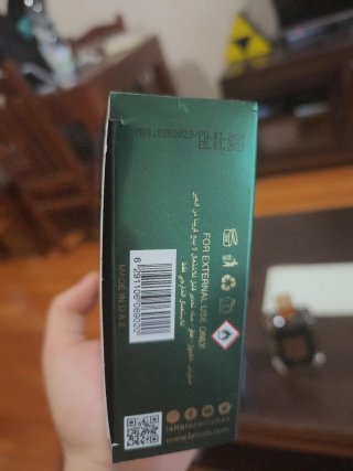 Lattafa Ejaazi Perfume Hombre Negro Dorado