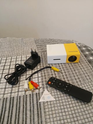 Proyector LED Excelvan Blanco/Amarillo