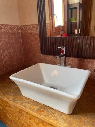 Lavabo de baño de cerámica blanco