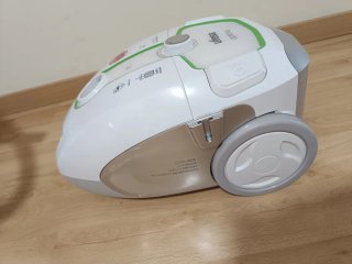 Aspirador Ufesa Optima con Accesorios
