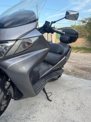 Suzuki Burgman 250cc Gris
