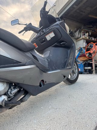 Suzuki Burgman 250cc Gris