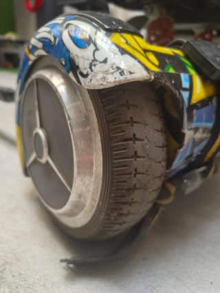 Hoverboard y asiento con amortiguadores traseros