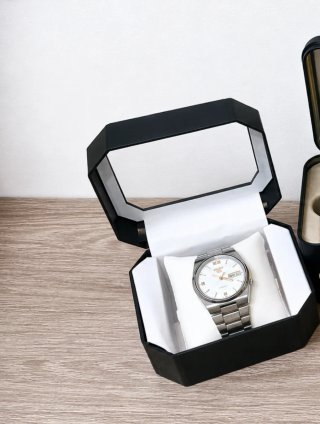 Seiko 5 Automatico Uomo Vintage Argento Bianco