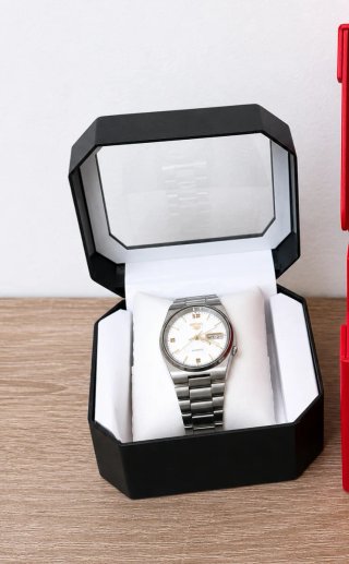 Seiko 5 Automatico Uomo Vintage Argento Bianco