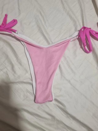 Bikini floral con tiras fucsia
