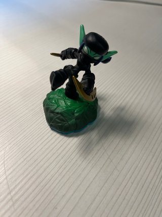 Skylanders: Plataforma y 8 Figuras