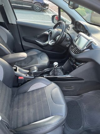 Peugeot 2008 BlueHDI
