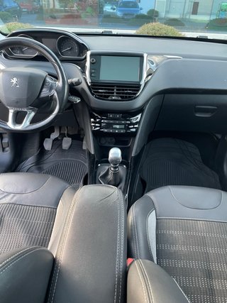 Peugeot 2008 BlueHDI