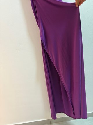 Vestido largo morado tirantes cruzados