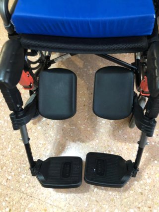 Silla de ruedas como nueva