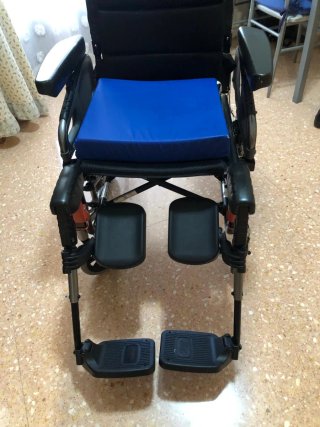 Silla de ruedas como nueva